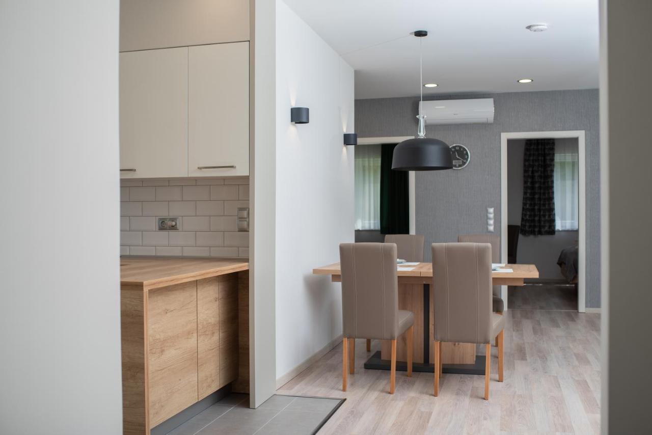 Twins Apartman Heviz Bagian luar foto