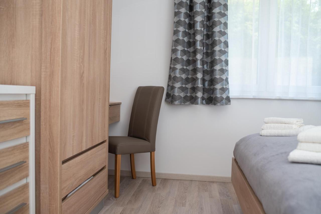 Twins Apartman Heviz Bagian luar foto