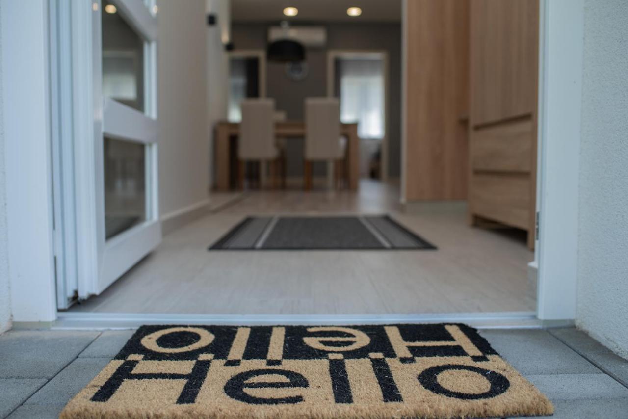 Twins Apartman Heviz Bagian luar foto