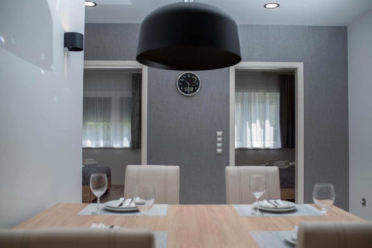 Twins Apartman Heviz Bagian luar foto