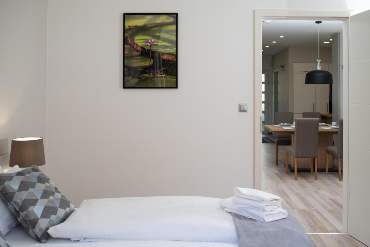 Twins Apartman Heviz Bagian luar foto