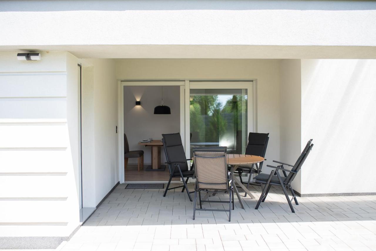 Twins Apartman Heviz Bagian luar foto
